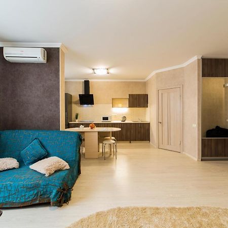 Studio Apartment On Bazhana Kyiv Exterior foto