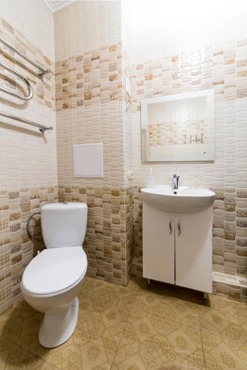 Studio Apartment On Bazhana Kyiv Exterior foto