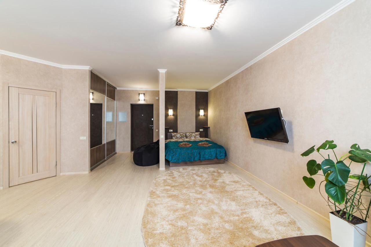 Studio Apartment On Bazhana Kyiv Exterior foto